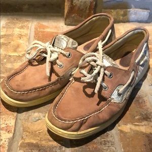 Sperry Sz 7.5 Leather Silver Animal Print Sequins